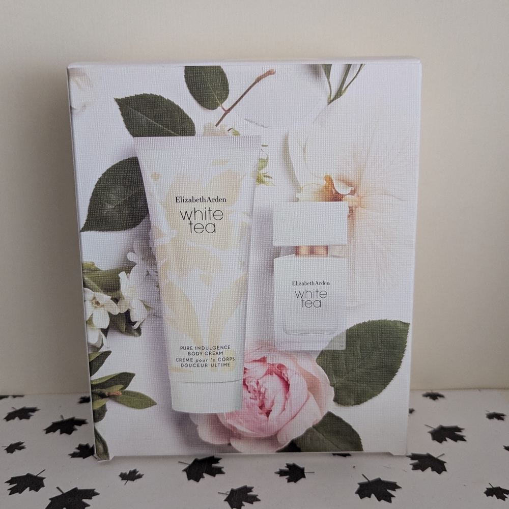 Elizabeth Arden White Tea Set